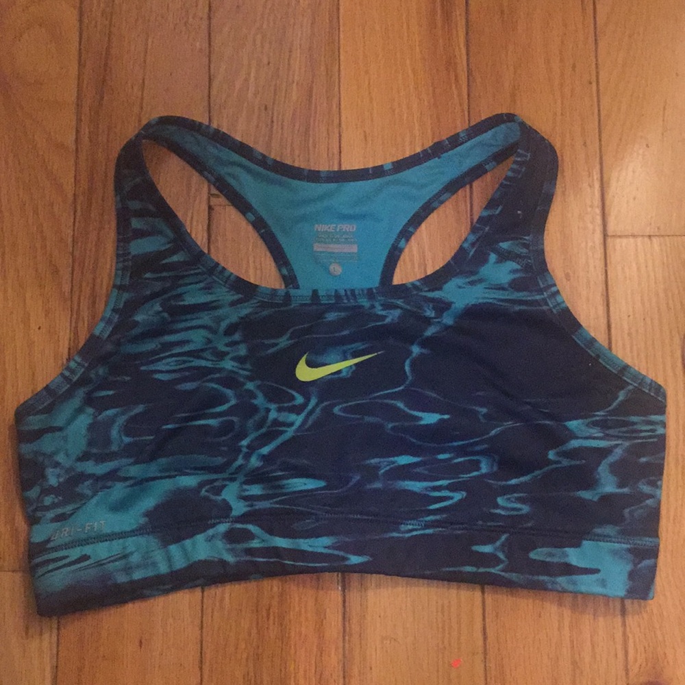 Nike Pro Classic mid-impact Sports Bra